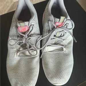 New Balance Light Gray Sneakers with Pink Accents